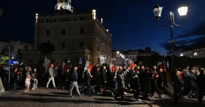 Marsz milczenia po tragicznym ataku w opactwie sióstr Benedyktynek w Jarosławiu